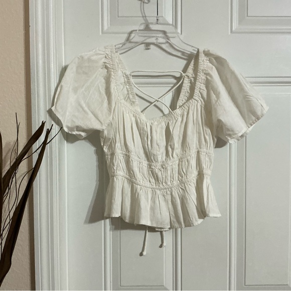 Free People Tops - Free People Women’s White Cropped Top Size XS